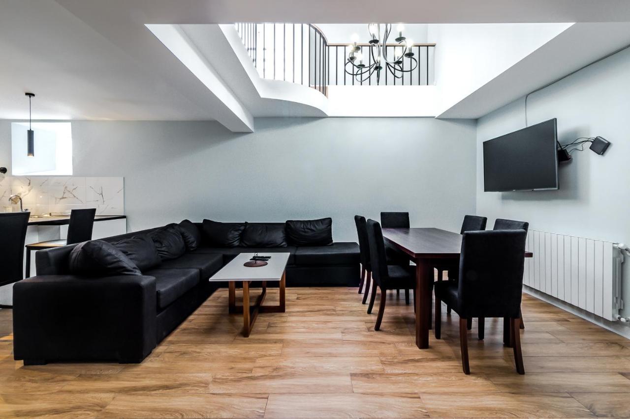 Modern Apartment In Old تبليسي المظهر الخارجي الصورة