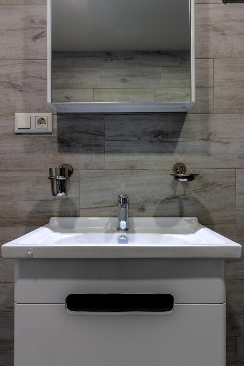Modern Apartment In Old تبليسي المظهر الخارجي الصورة